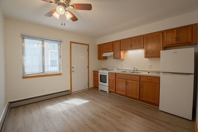 Photo - 2411 Brentwood Pkwy Unit B