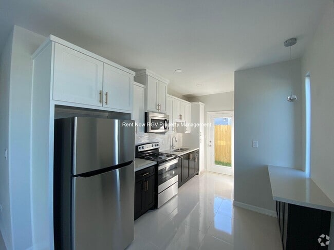 Building Photo - 300 W Saint Helena Ave Unit 1 Rental