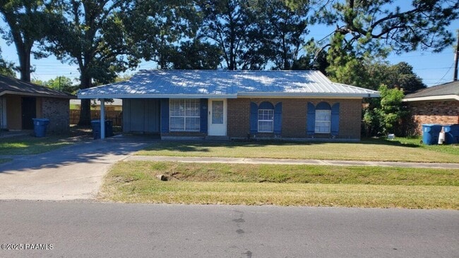 Photo - 326 Guidry Rd House