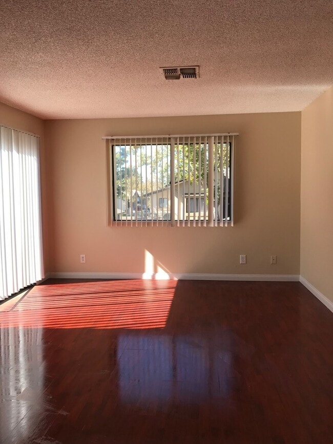 Redlands Condo Within Walking Distance to ... - Redlands Condo Within Walking Distance to ...