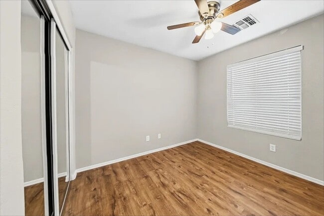 Photo - 303 Banberry Dr SE