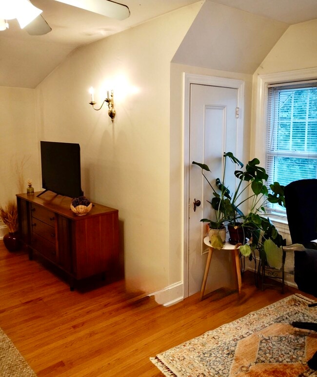 Photo - 2619 Prairie Ave