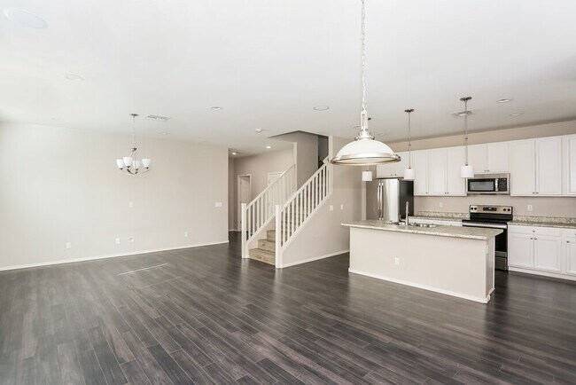 Photo - 16417 W Latham St