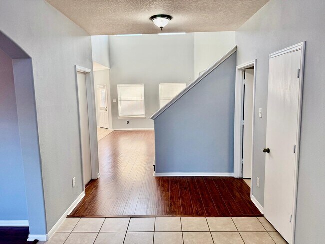 Photo - 6537 Canyon Mist Ln