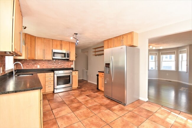 Photo - 191 Adams St