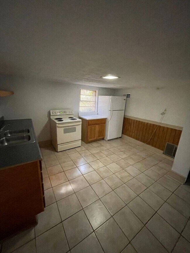 Photo - Atlanta Apartment on Quiet Corner Lot