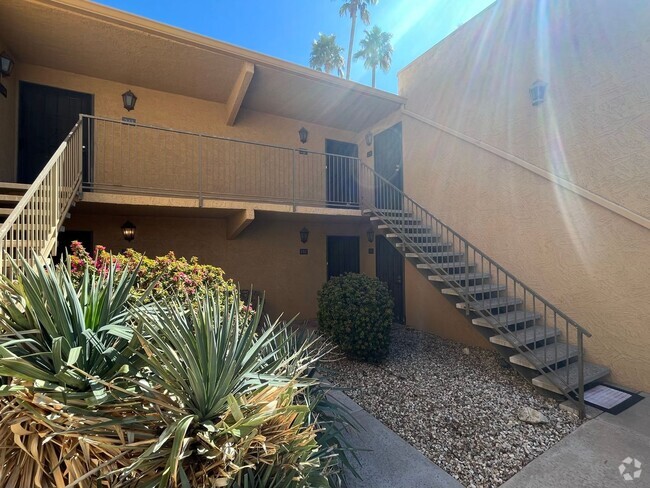 Building Photo - 2 Bedroom Condo in the Scottsdale Terrace ...