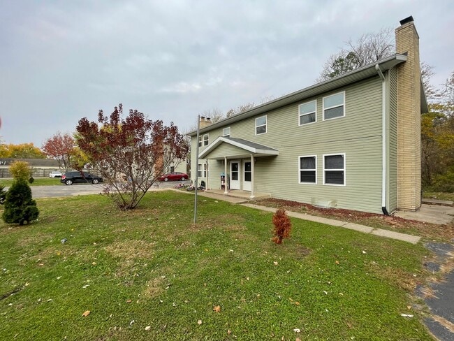 Building Photo - Abbott Court Apartments Unit 2218