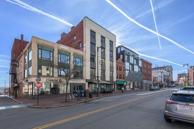 Photo - 482 Congress St Unidad 305