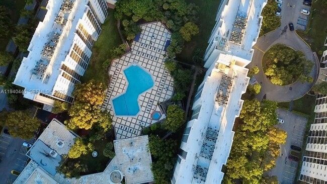 Photo - 16919 N Bay Rd Unit 818-2