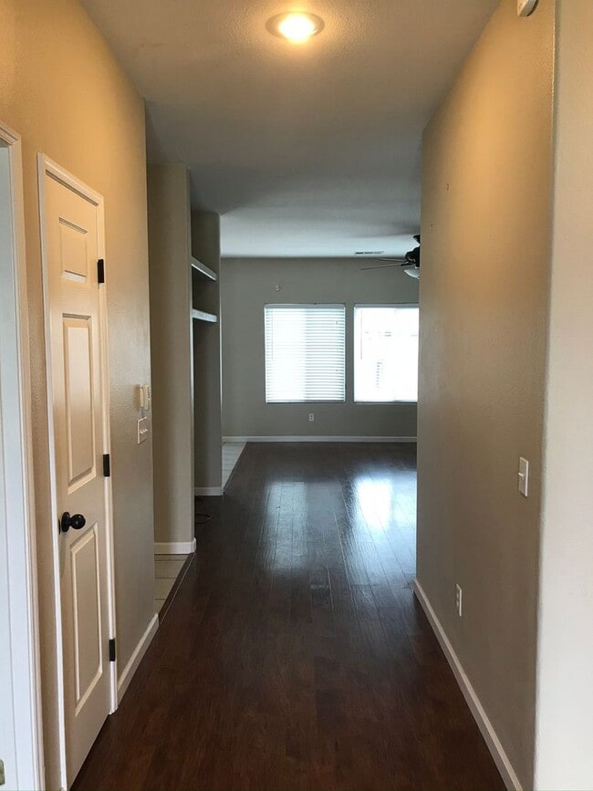 Photo - 3 Bedroom 2 Bathroom Home In Southwest Visalia with a Pool and SOLAR!