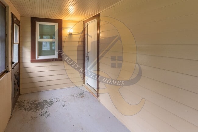 635 Simcoe Ave
