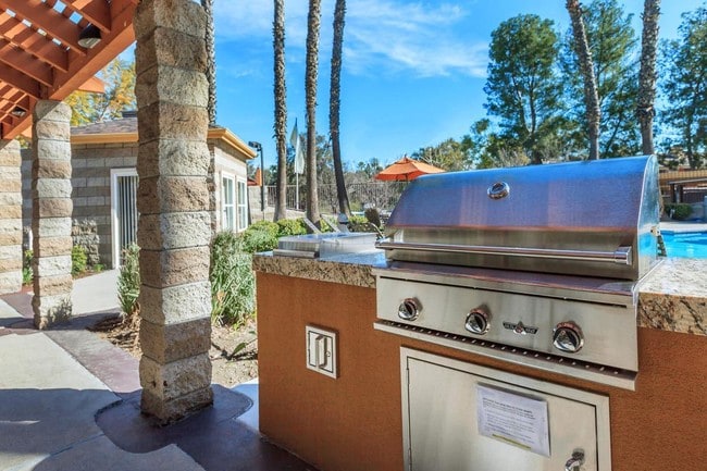 Creekside Laguna Apartments