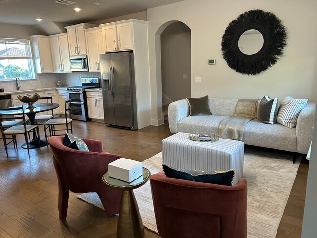 Photo - 142 Volterra Ln