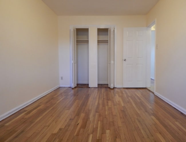 Photo - 10217 Avenue K