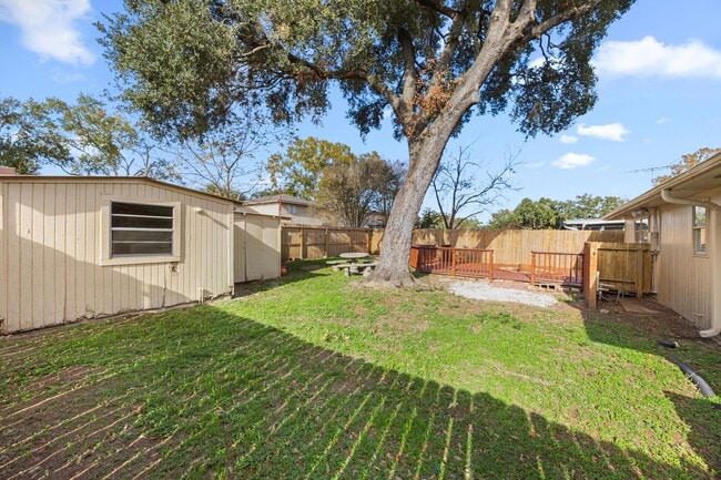 Photo - 1014 Three Forks Dr