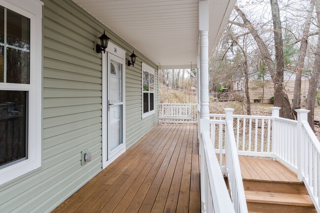Photo - Central AVL - Beautiful 3/2 Cape Cod