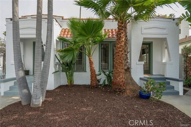 Photo - 908 Victoria Ave