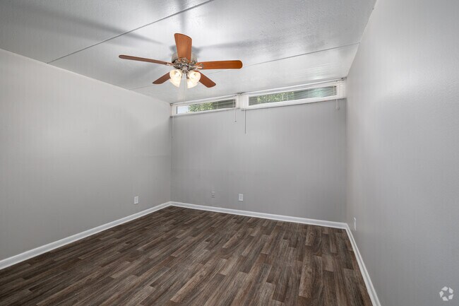 Can B1 2BR, 1BA - 861SF - Primary Bedroom