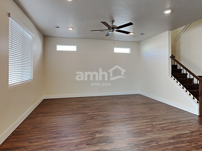 Photo - 1284 E Ludlow St