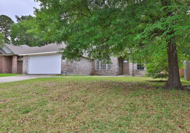 909 Katie Ln