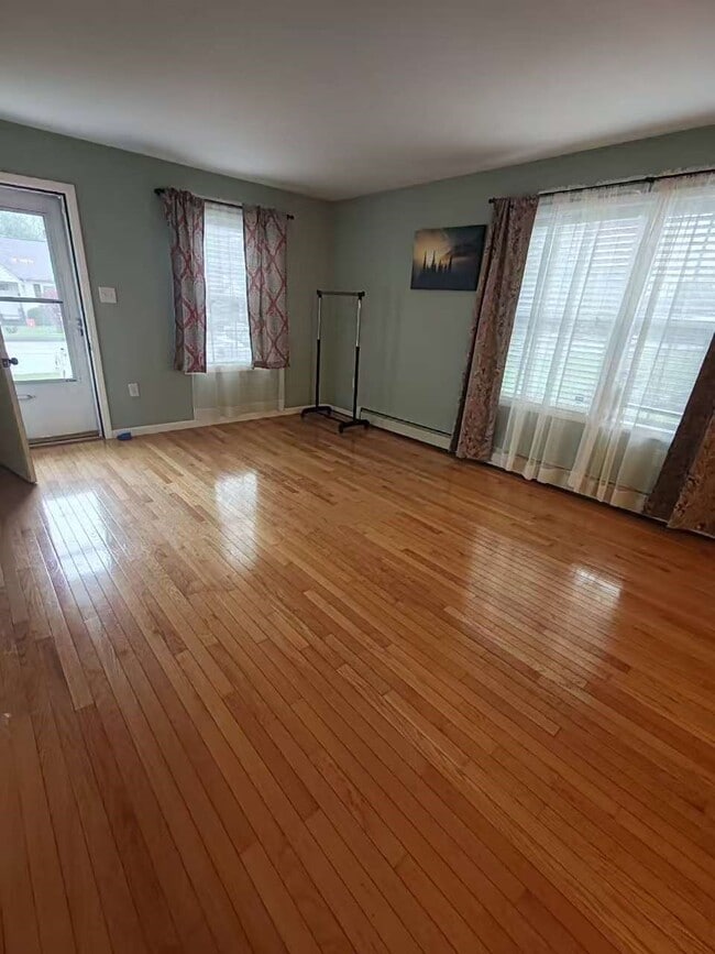 Photo - 925 Vestal Rd
