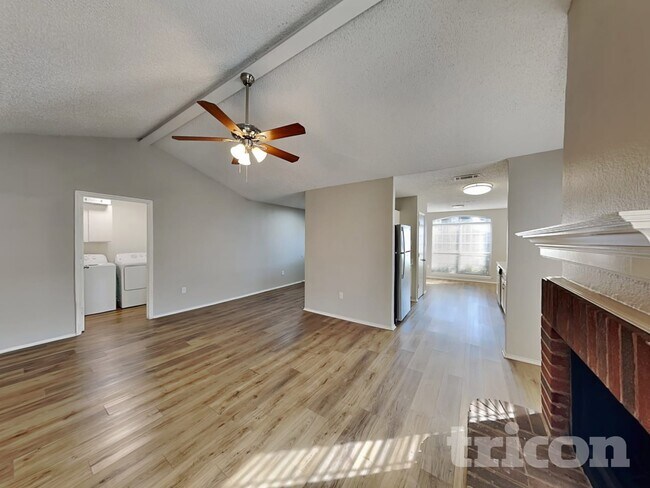 Photo - 1210 Hidden Creek Dr