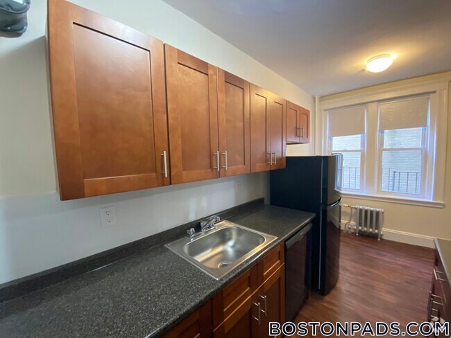 Building Photo - 1171 Boylston St Rental