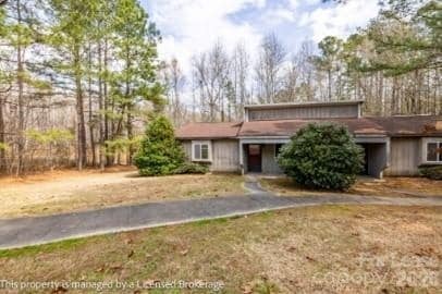 Photo - 136 Brentwood Dr