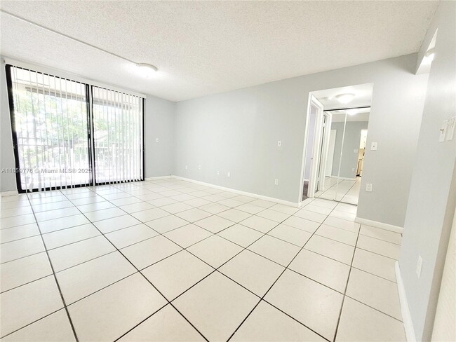 Building Photo - 3611 SW 117th Ave Unit 10-402 Rental