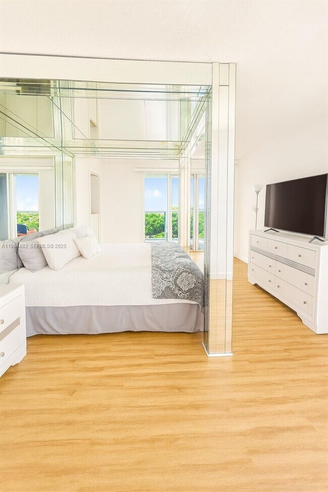 Photo - 100 Bayview Dr Unit 517