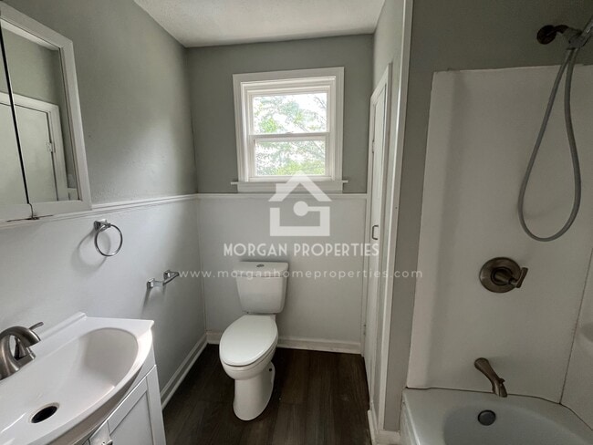 Photo - 1900 Broadway St Unit B