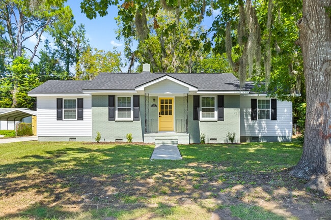 Building Photo - 12 N Parkwood Dr Rental