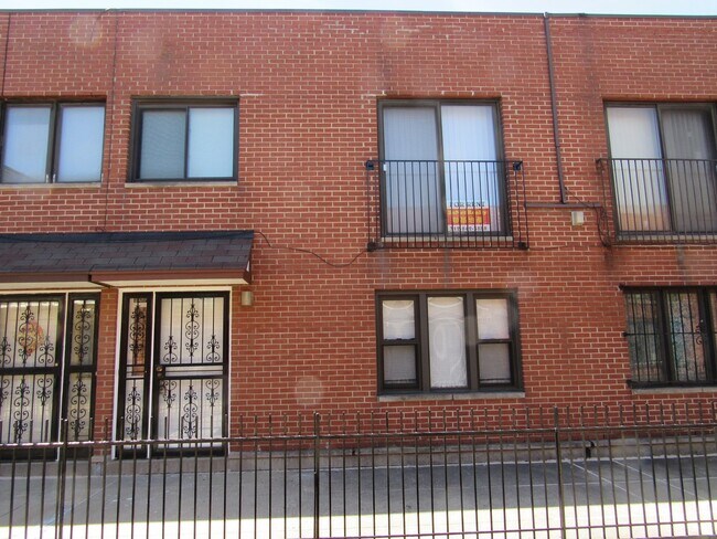 Photo - 2305 S Stewart Ave Unit F