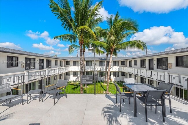 Photo - 1345 W 28th St Unit 6