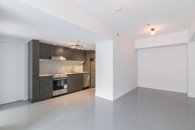 Photo - 4350 Av. de l'Hôtel-de-Ville Unit 202