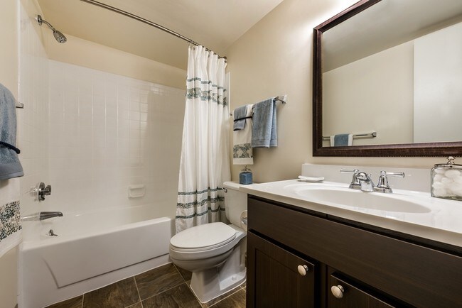 Building Photo - Park Charles