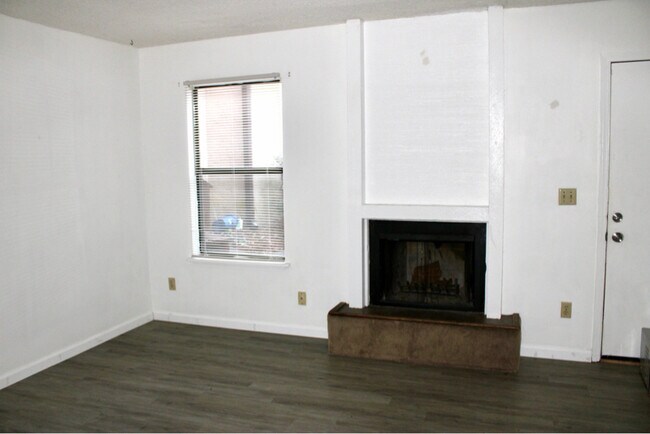 Photo - 3747 Donovan Dr Unit A