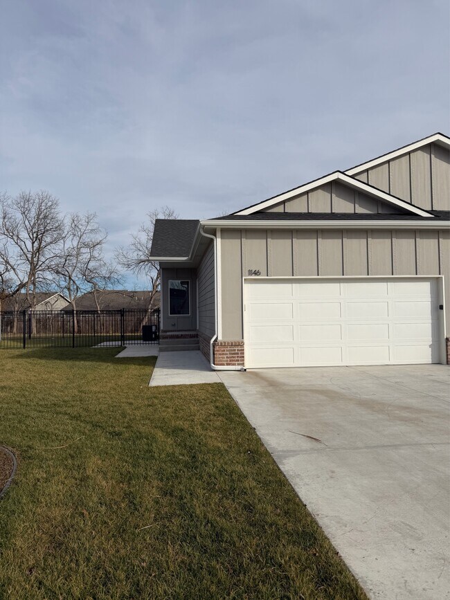 Photo - 1146 N Joye St