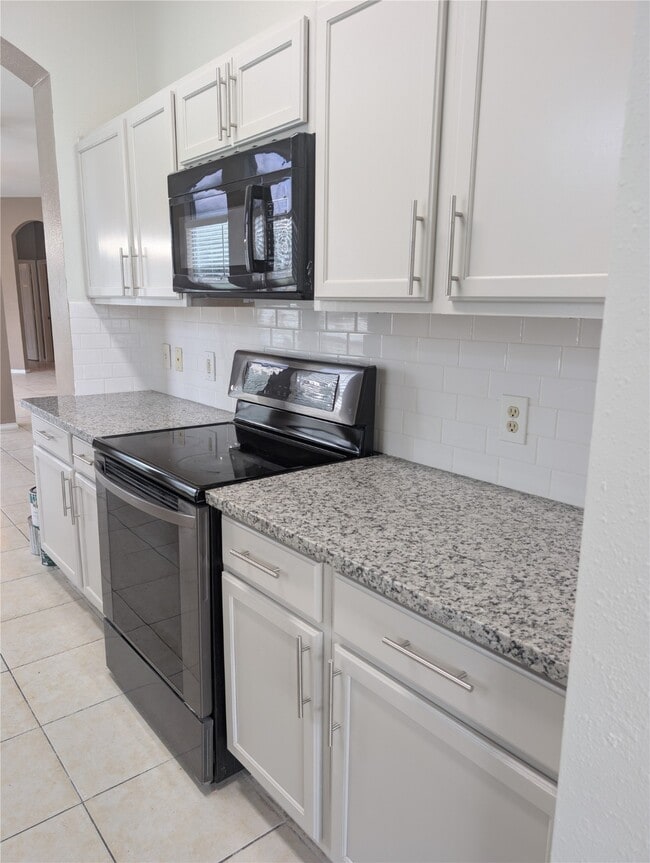 Building Photo - 16626 Williamhurst Ln Rental
