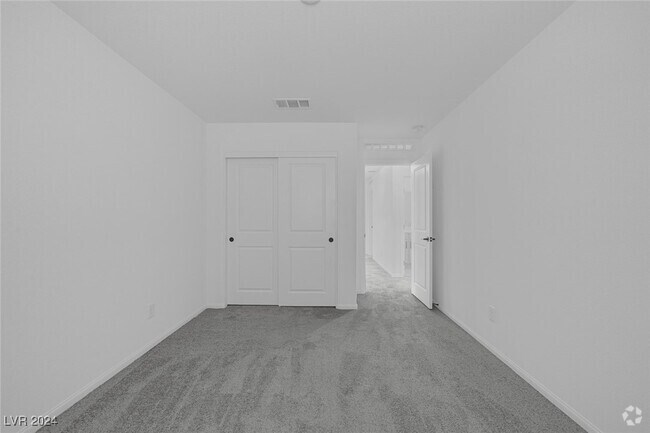 Building Photo - 5377 Lynn Crk Ave Rental