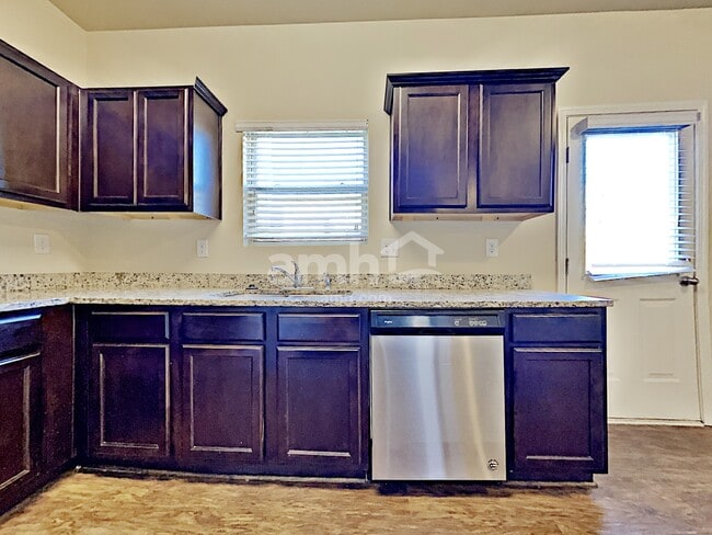 Photo - 158 Scotland Dr