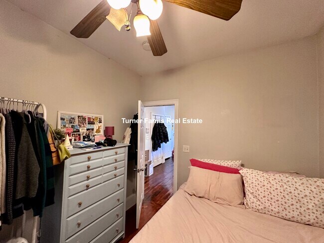 Photo - 717 Parker St Unit 2