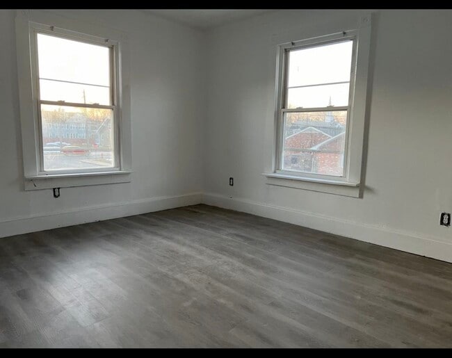 Photo - 14 Delmont St