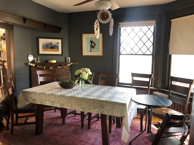 Building Photo - 1228 Bryan Ave