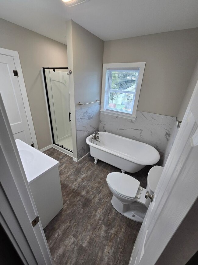 Photo - Fully Remodeled 4BR/2.5BA Home for Rent – ...