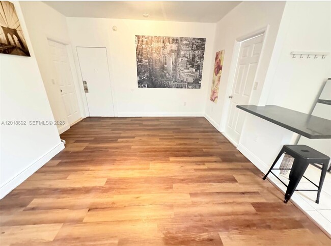 Photo - 1611 Michigan Ave Unit 4