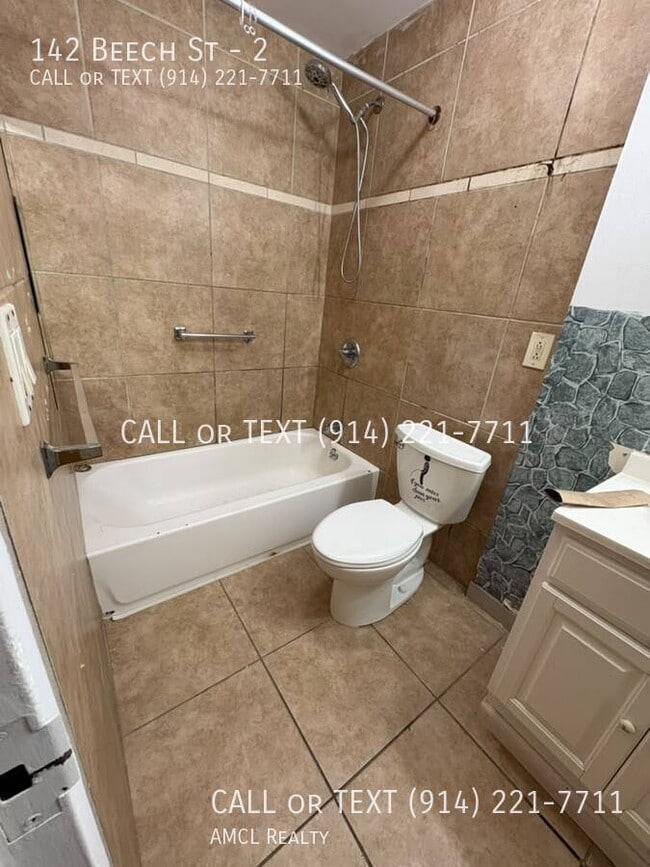 Photo - 142 Beech St Unit 2