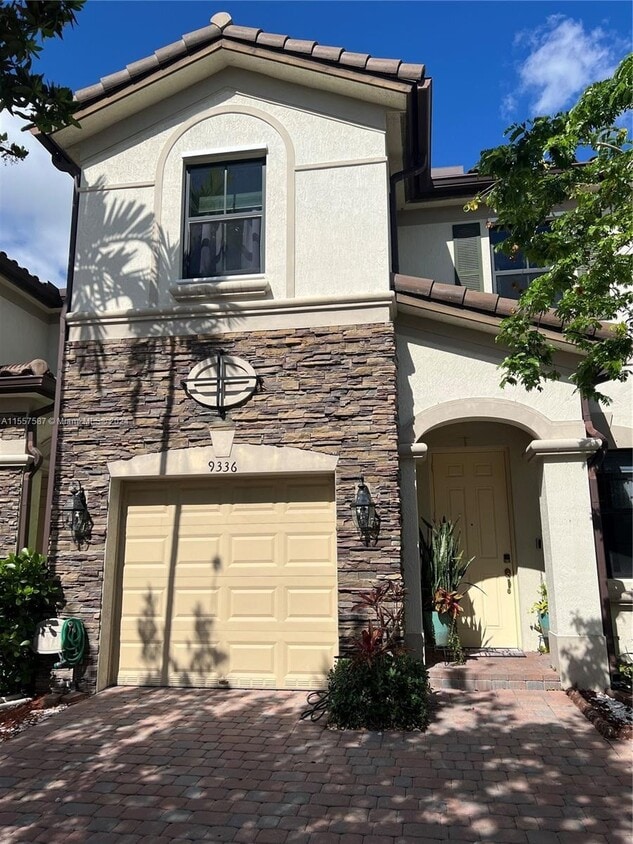 Photo - 9336 W 34th Ct (Hialeah, FL)