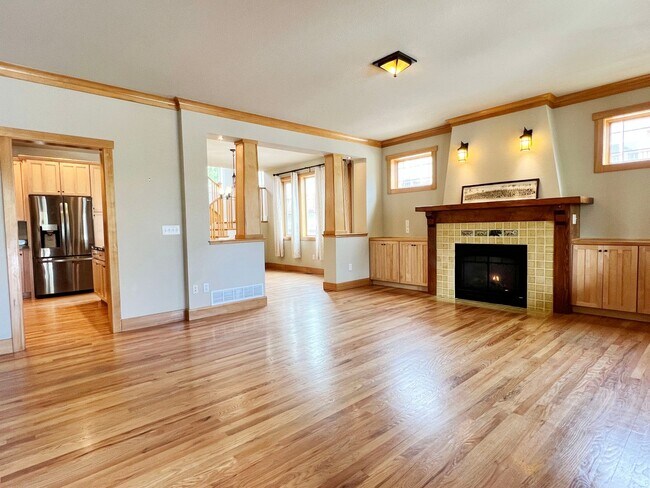 Photo - Graceful Craftsman Style Home in Bradburn